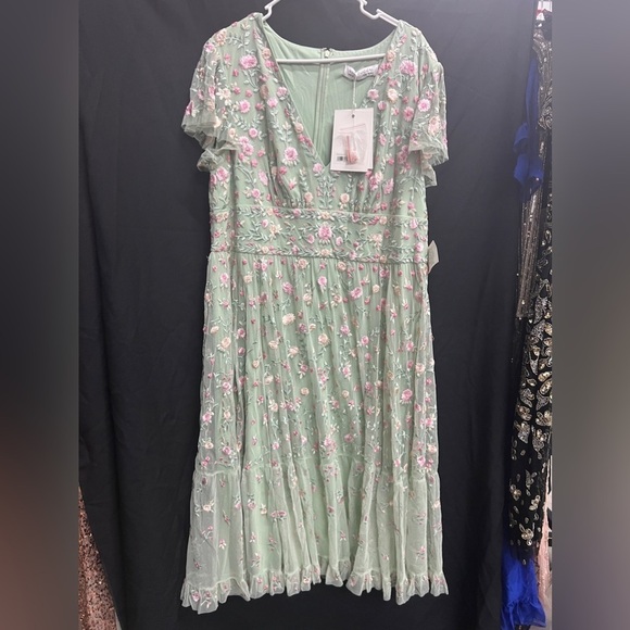 Mac Duggal 35104 NWT Embroidered V Neck Cap Sleeve Midi Dress - Picture 5 of 9